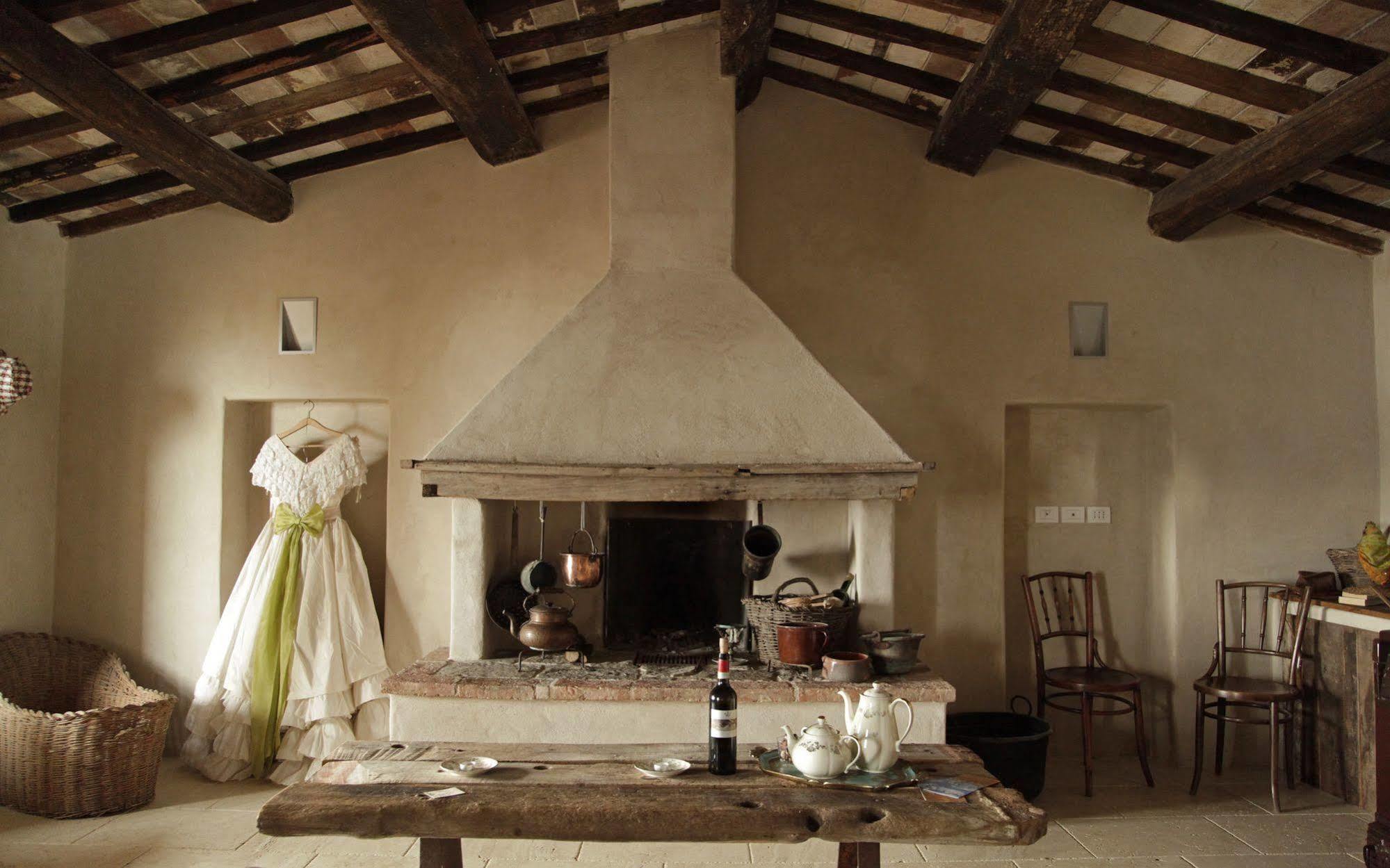 Follonico 4-Suite B&B Torrita di Siena Luaran gambar